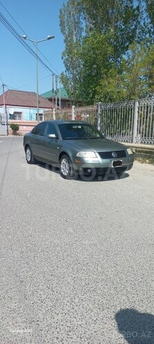 Volkswagen Passat 2001, 226,500 km - 1.8 l - Bakı