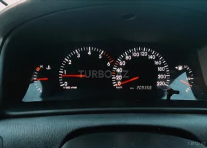 Toyota Corolla 2006, 240,000 km - 1.4 l - Bakı