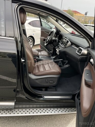 Kia Sorento-13