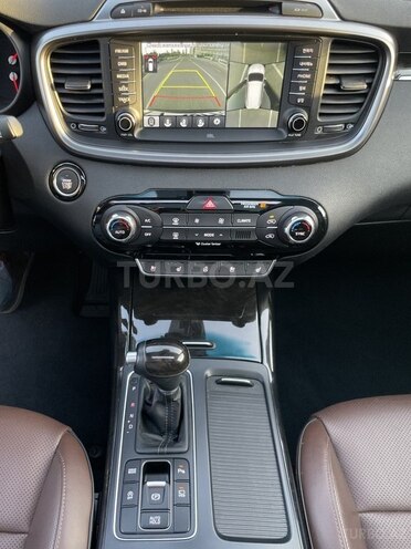 Kia Sorento-9