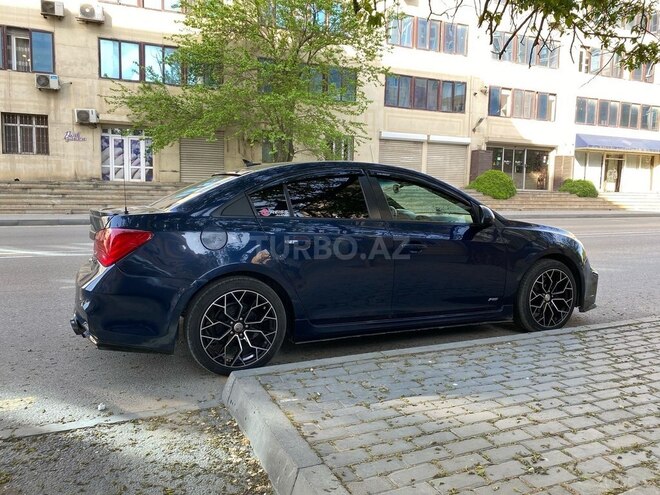 Chevrolet Cruze 2011, 320,300 km - 1.4 л - Bakı