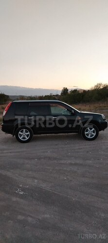 Nissan X-Trail 2000, 257,000 km - 2.0 л - Quba