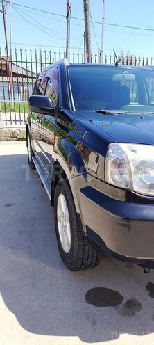 Nissan X-Trail 2000, 257,000 km - 2.0 л - Quba