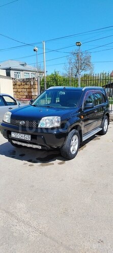 Nissan X-Trail 2000, 257,000 km - 2.0 л - Quba