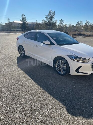 Hyundai Avante 2017, 70,000 km - 1.6 l - Ucar