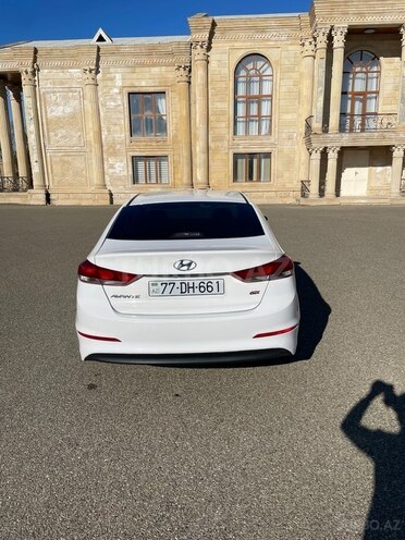 Hyundai Avante 2017, 70,000 km - 1.6 l - Ucar