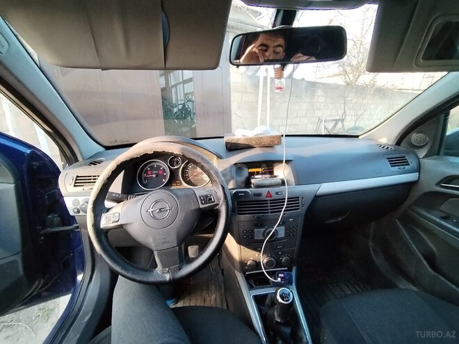 Opel Astra 2006, 299,320 km - 1.3 l - Bakı