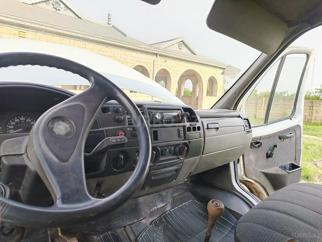 GAZ Sobol 2005, 300,000 km - 2.4 l - Hacıqabul