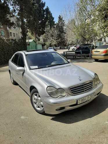 Mercedes C 220 d 2002, 329,000 km - 2.2 l - Bakı
