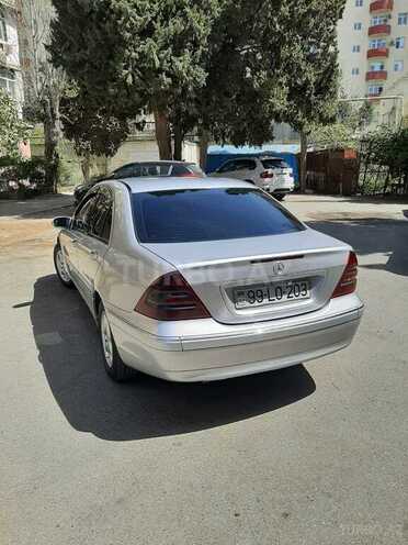 Mercedes C 220 d 2002, 329,000 km - 2.2 l - Bakı