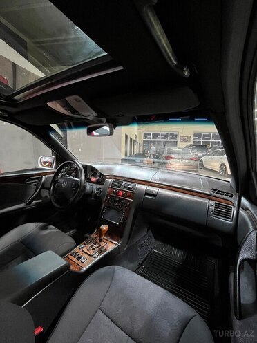 Mercedes E 240 1999, 277,007 km - 2.4 l - Sumqayıt