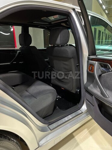 Mercedes E 240 1999, 277,007 km - 2.4 l - Sumqayıt
