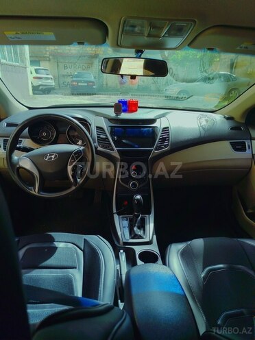 Hyundai Elantra 2015, 174,000 km - 1.8 l - Bakı