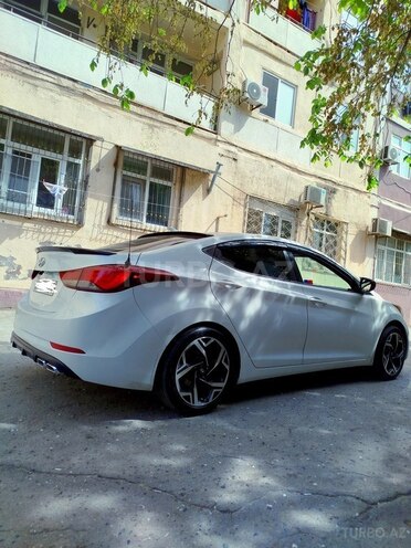 Hyundai Elantra 2015, 174,000 km - 1.8 l - Bakı