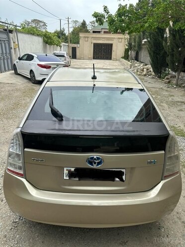 Toyota Prius-3