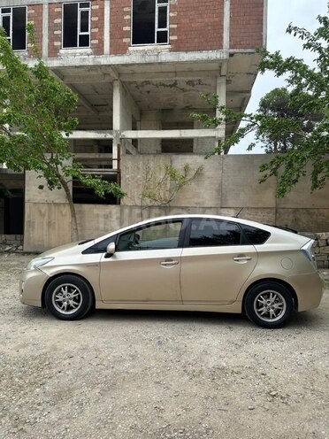 Toyota Prius-9