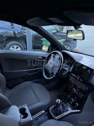 Opel Astra 2009, 290,000 km - 1.4 l - Gəncə