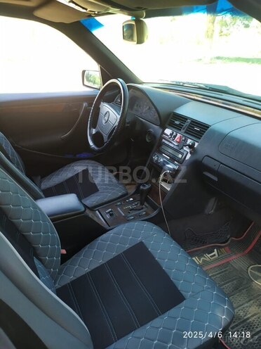 Mercedes C 240 1999, 300,000 km - 2.4 l - Şirvan