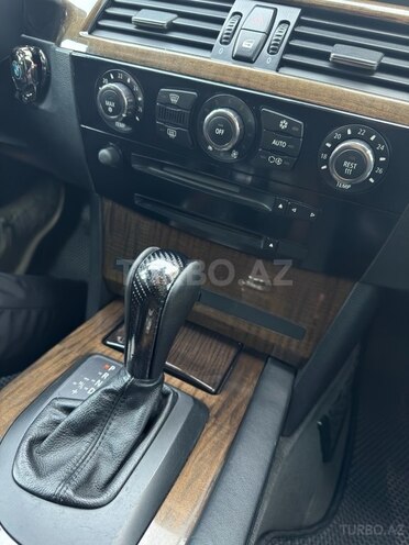 BMW 525 2006, 290,000 km - 2.5 л - Bakı