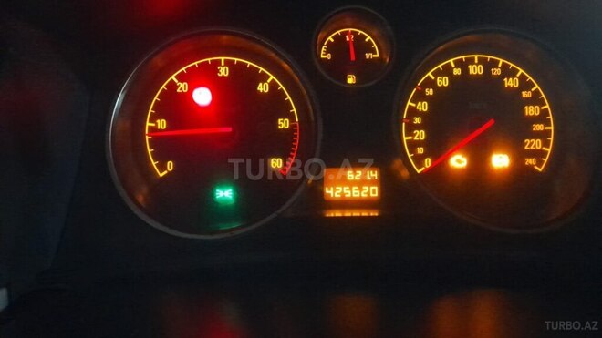 Opel Astra 2005, 425,620 km - 1.3 л - Neftçala