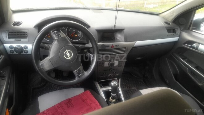 Opel Astra 2005, 425,620 km - 1.3 л - Neftçala