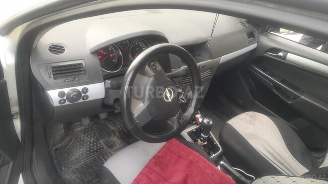 Opel Astra 2005, 425,620 km - 1.3 л - Neftçala