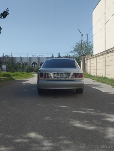 Mercedes E 230 1995, 338,000 km - 2.3 l - Beyləqan