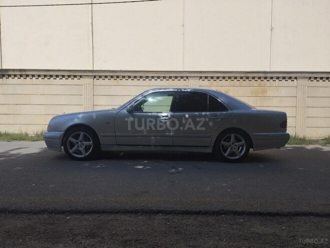 Mercedes E 230 1995, 338,000 km - 2.3 l - Beyləqan
