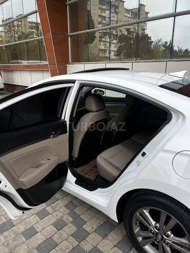 Hyundai Elantra 2016, 68,100 km - 2.0 l - Bakı