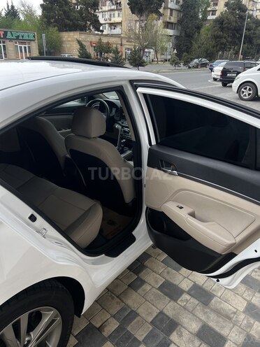 Hyundai Elantra 2016, 68,100 km - 2.0 l - Bakı
