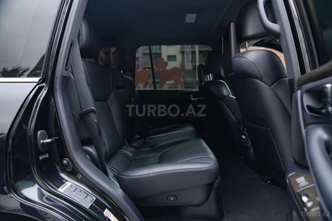 Lexus LX 570-17