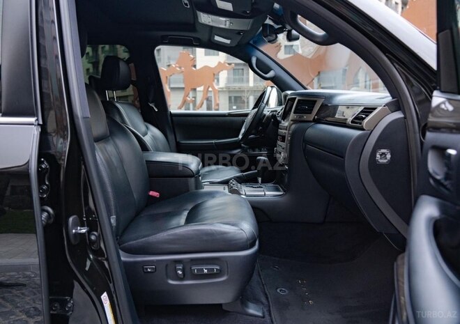 Lexus LX 570-16