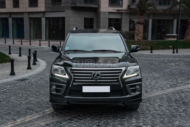 Lexus LX 570-1