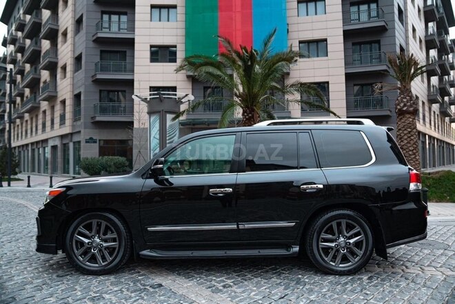 Lexus LX 570-11