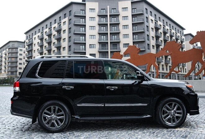 Lexus LX 570-12