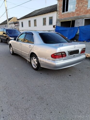 Mercedes E 220 d 2000, 600,000 km - 2.2 л - Ucar
