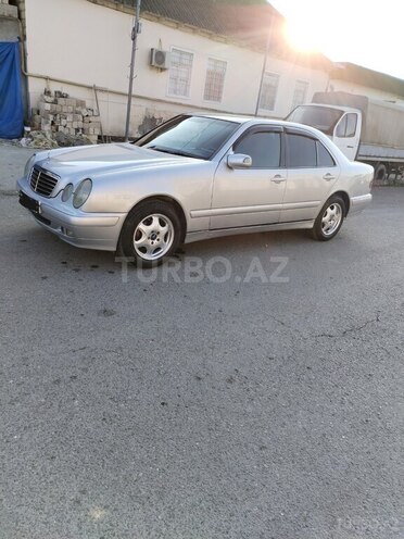Mercedes E 220 d 2000, 600,000 km - 2.2 л - Ucar