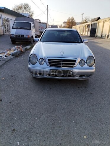 Mercedes E 220 d 2000, 600,000 km - 2.2 л - Ucar