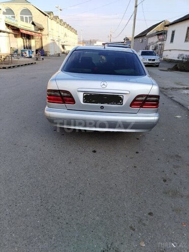 Mercedes E 220 d 2000, 600,000 km - 2.2 л - Ucar