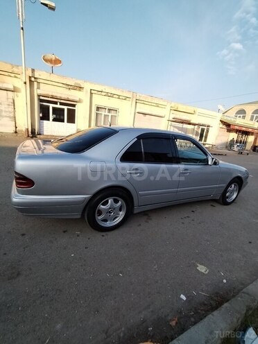 Mercedes E 220 d 2000, 600,000 km - 2.2 л - Ucar