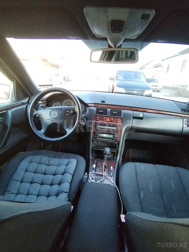 Mercedes E 220 d 2000, 600,000 km - 2.2 л - Ucar