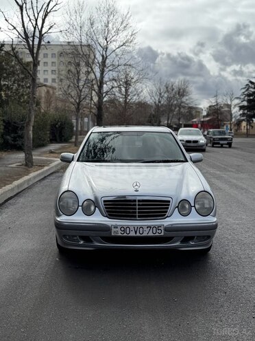 Mercedes E 200 2001, 270,000 km - 2.0 l - Gəncə