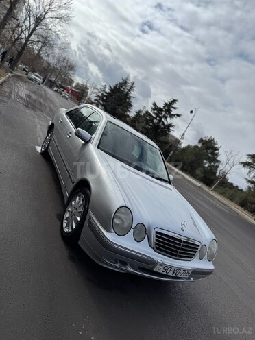 Mercedes E 200 2001, 270,000 km - 2.0 l - Gəncə