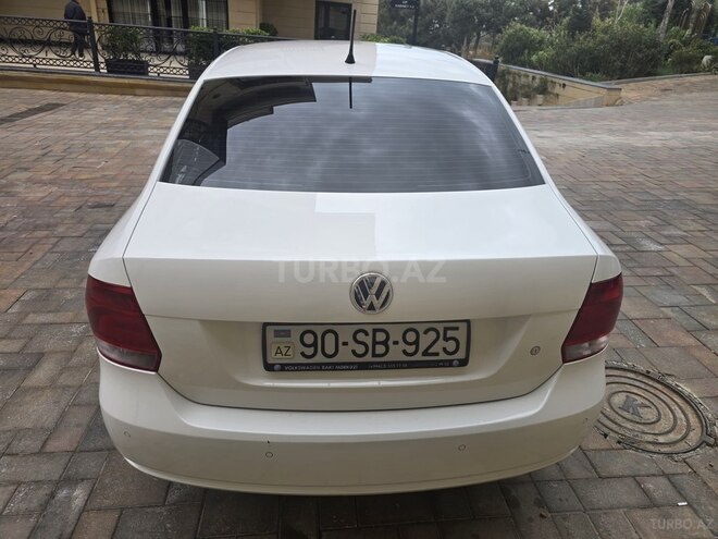 Volkswagen Polo 2013, 253,712 km - 1.6 l - Bakı