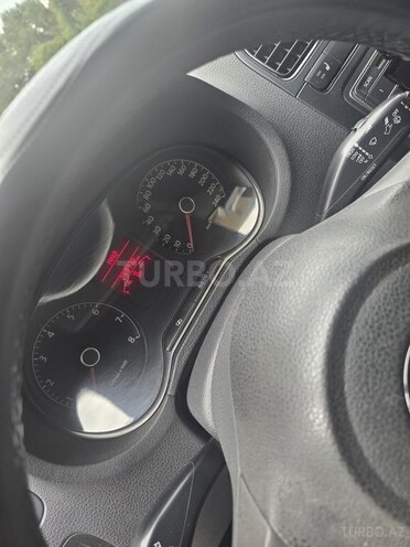 Volkswagen Polo 2013, 253,712 km - 1.6 l - Bakı