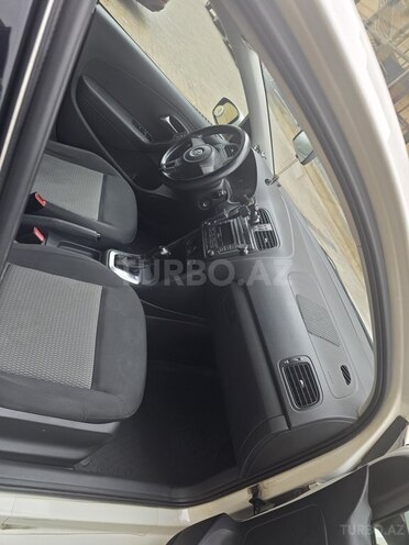 Volkswagen Polo 2013, 253,712 km - 1.6 l - Bakı