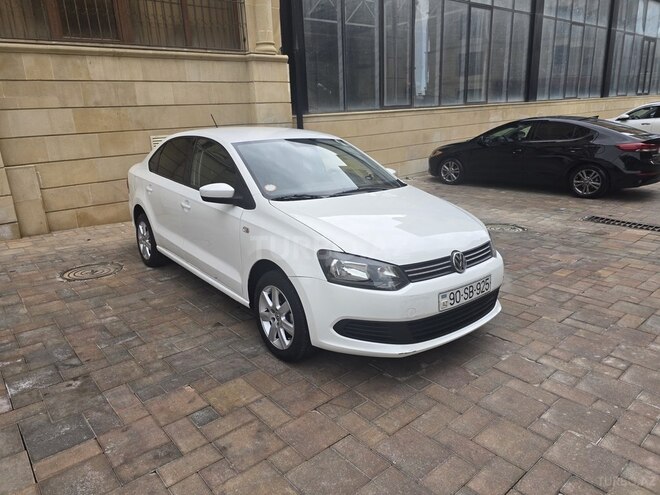 Volkswagen Polo 2013, 253,712 km - 1.6 l - Bakı