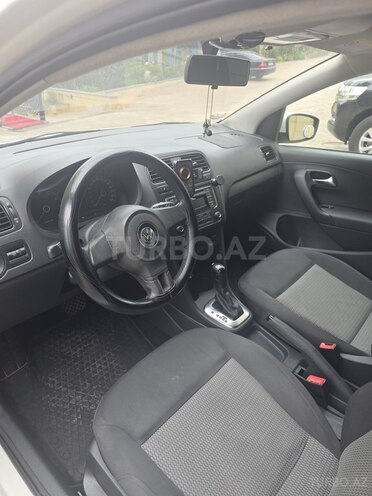 Volkswagen Polo 2013, 253,712 km - 1.6 l - Bakı