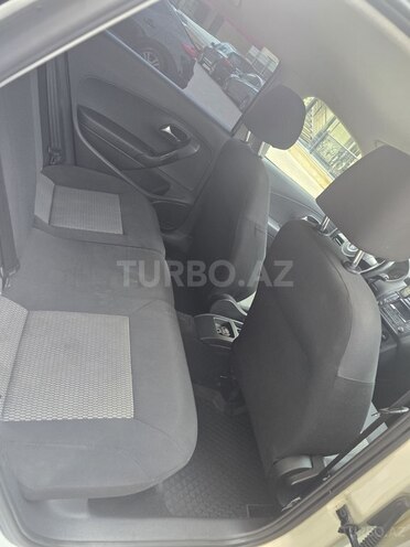 Volkswagen Polo 2013, 253,712 km - 1.6 l - Bakı