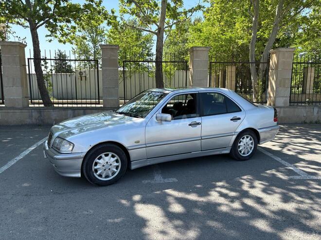 Mercedes C 180 2000, 487,000 km - 1.8 л - Yevlax